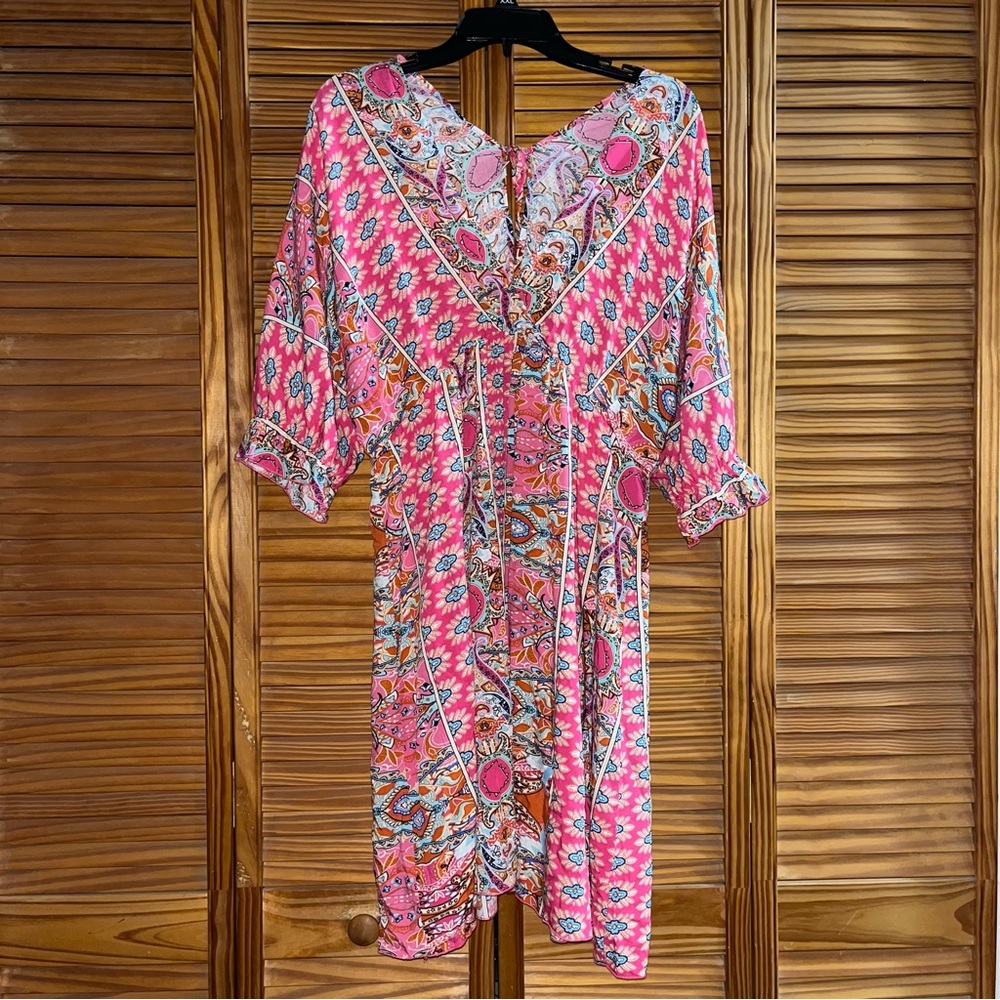 ePretty Pink Paisley Print V Neck‎ Tie Back Dress Size Medium